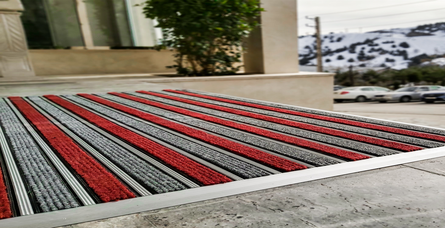 پادری آلومینیومی مناسب اداره ها باید چه ویژگی هایی داشته باشد؟