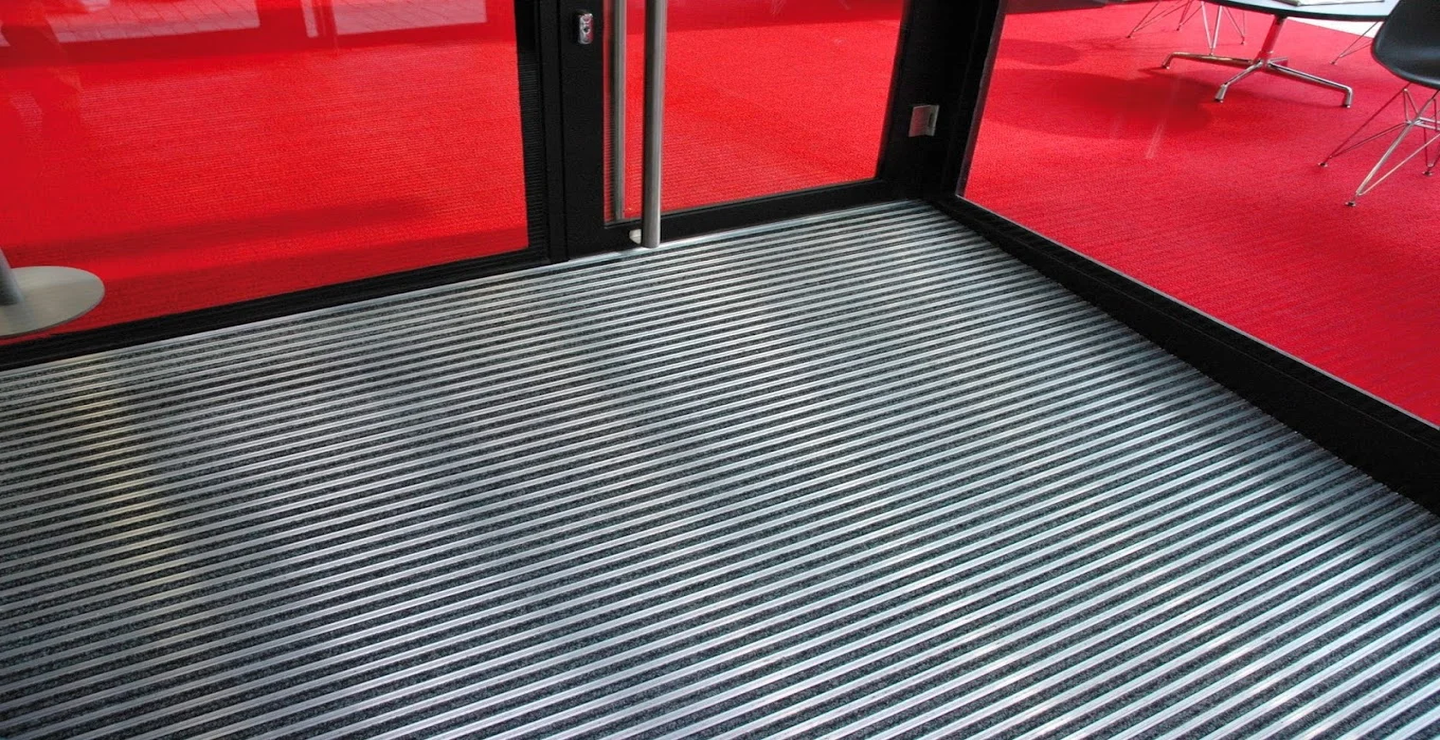 پادری آلومینیومی از نگاه استانداردهای بین المللی ایمنی و نگهداشت