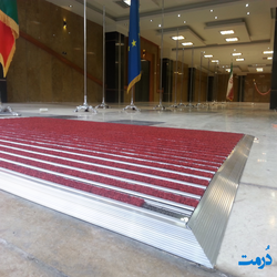 اهمیت پادری های آلومینیومی در ورودی های ساختمان