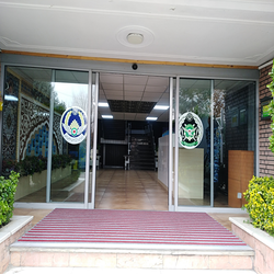 پادری های آلومینیومی و لاستیکی: گزینه های مقاوم و کارآمد برای ایمنی و نظافت