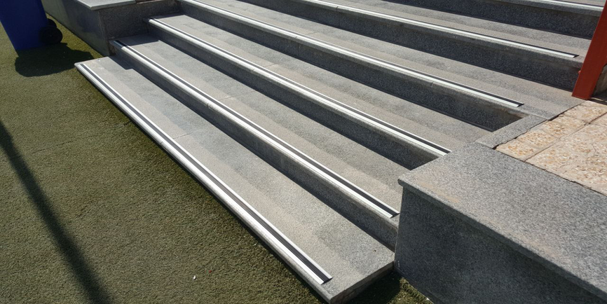 ترمز پله پله آلومینیومی تک تخت 