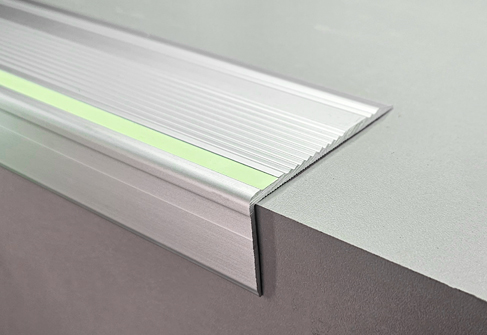 ترمز پله آلومینیومی T3