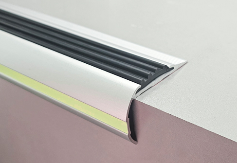 ترمز پله آلومینیومی T1