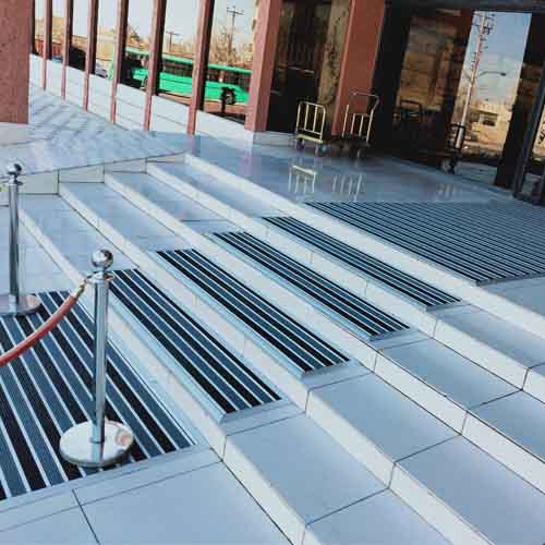 پادری آلومینومی 