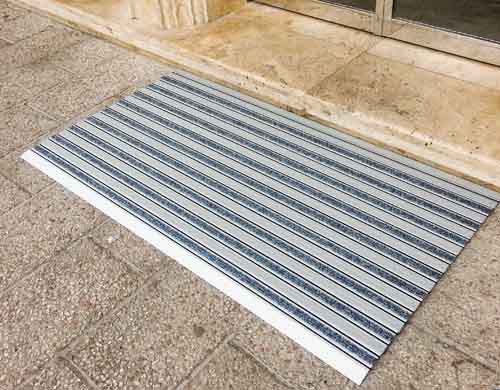 پادری آلومینیومی 